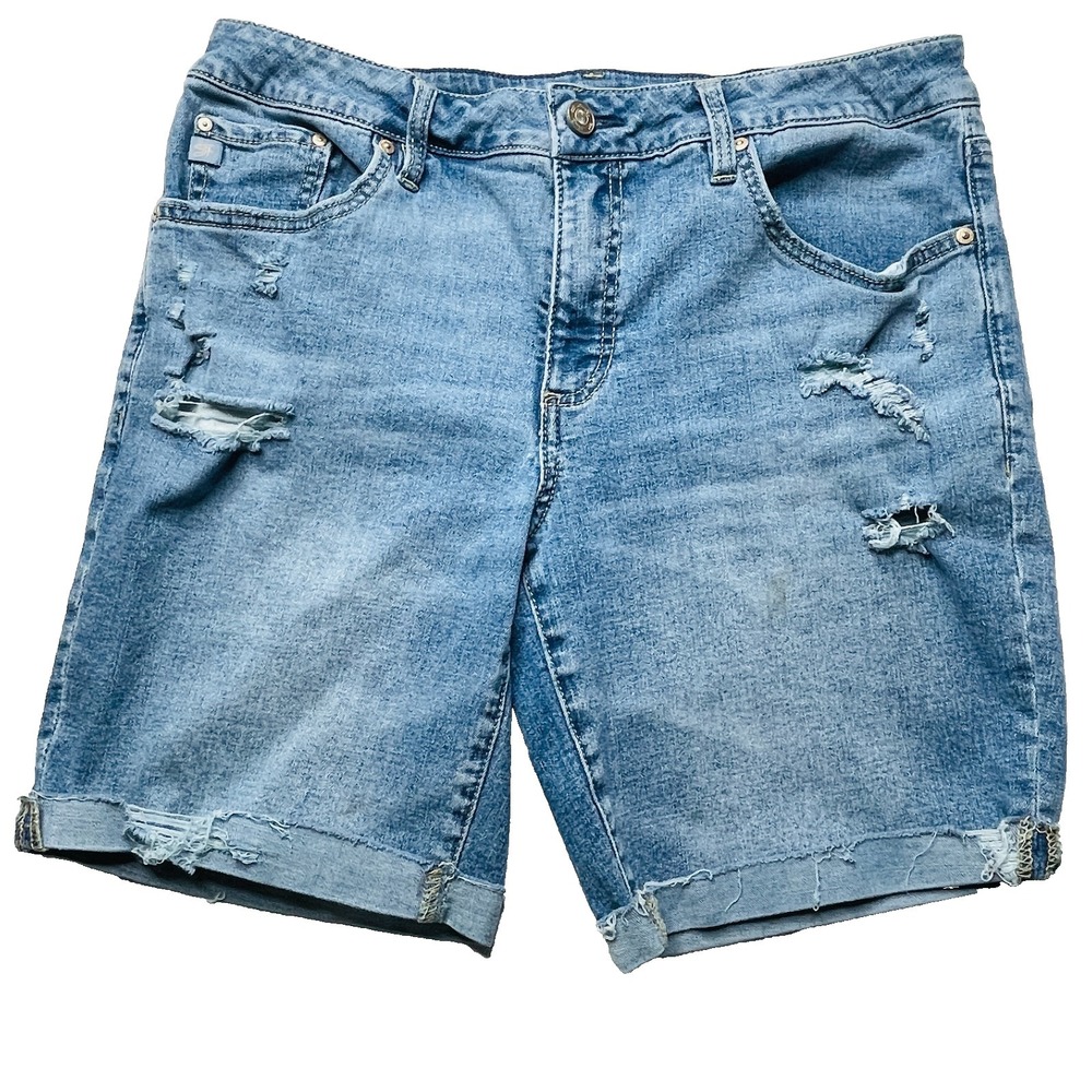 Seven7 Women's 8 Light Wash Relaxed Bermuda Distressed Denim Shorts